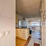 The Lighthouse Horizon Apartman *