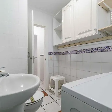 The Lighthouse Horizon Apartment *