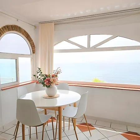 The Lighthouse Horizon Apartment