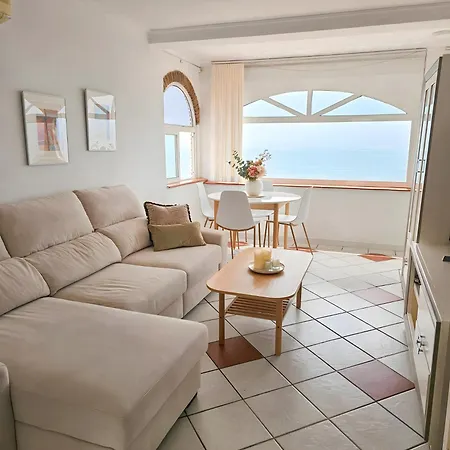 The Lighthouse Horizon Apartment *
